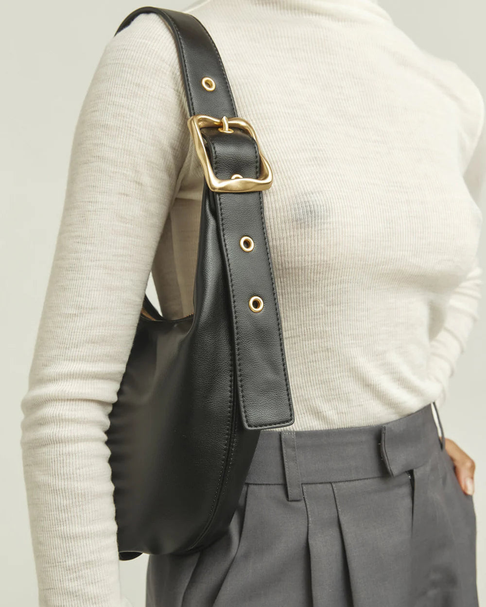 Everyday Croissant Bag Black