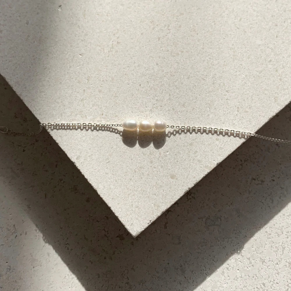 Mini Pearl Necklace Silver