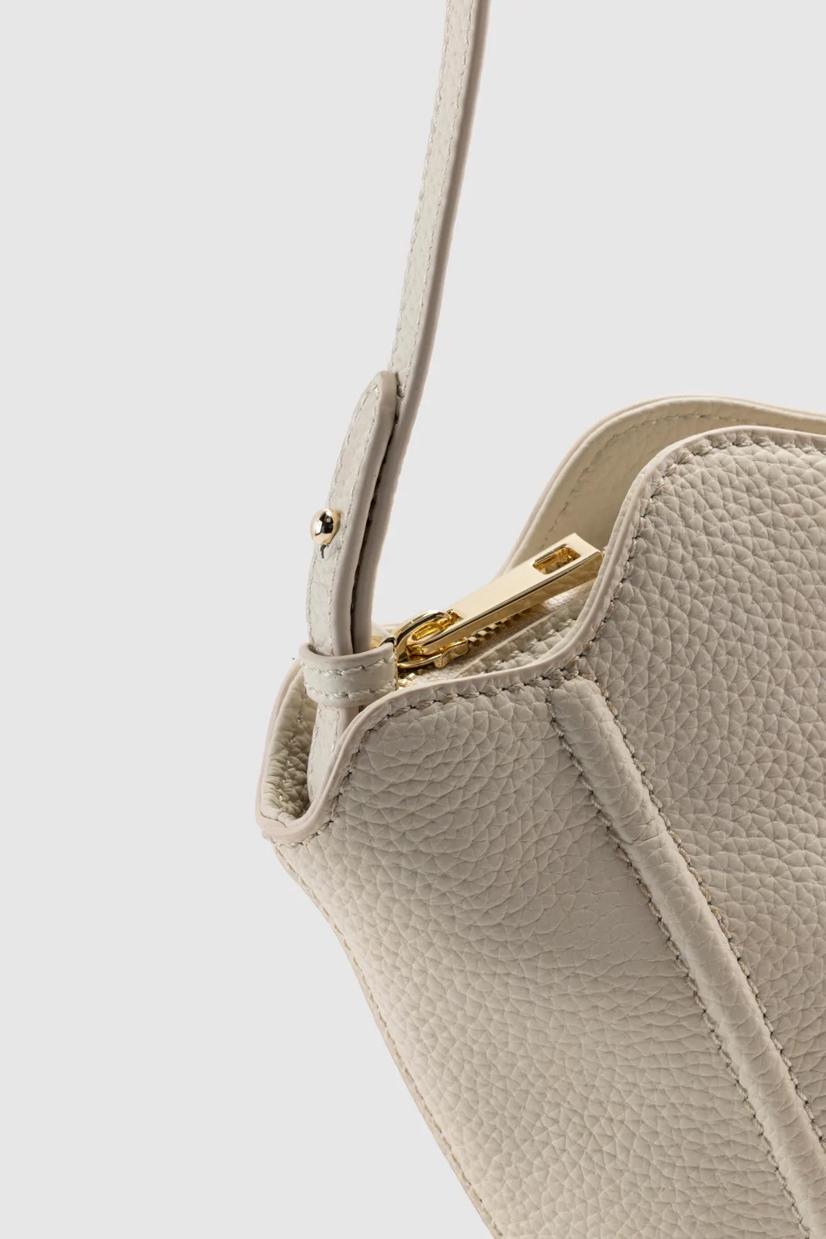 Suri Shell Bag Ivory