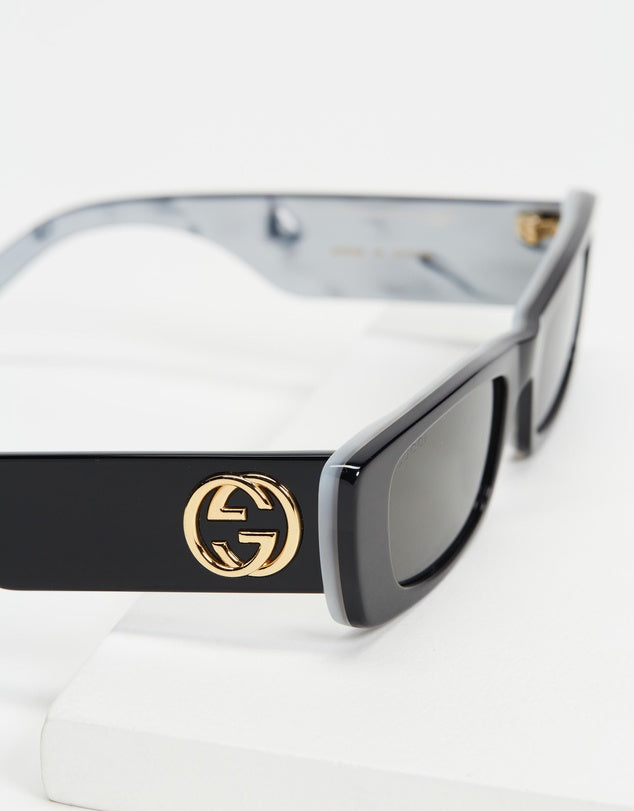 Gucci Rectangular Frame Sunglasses GG0516S 001