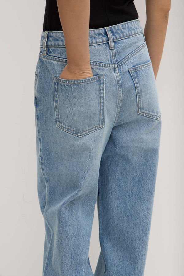 Womens Relaxed Jean Indigo Fade