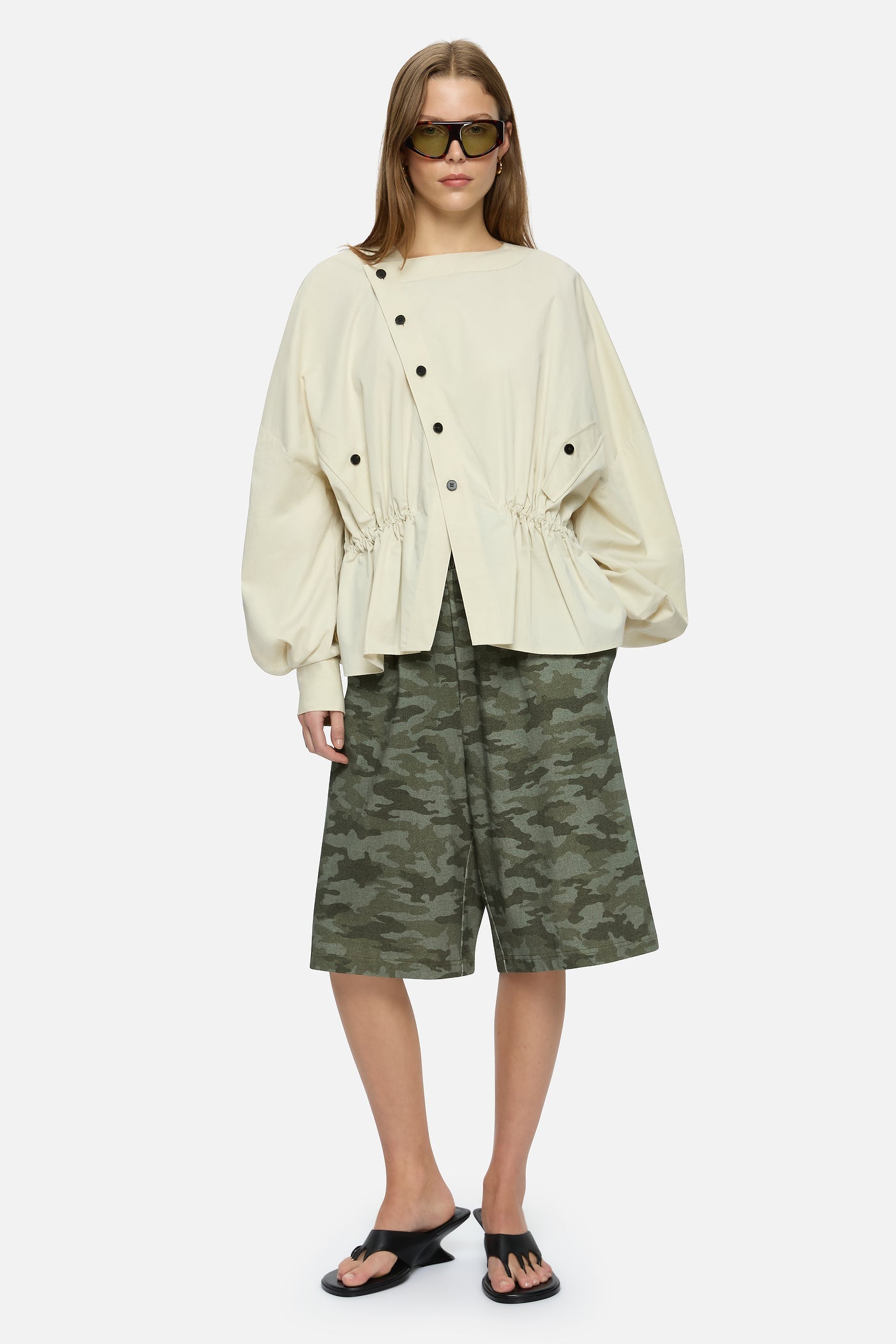 Blanca Indi Shorts Khaki