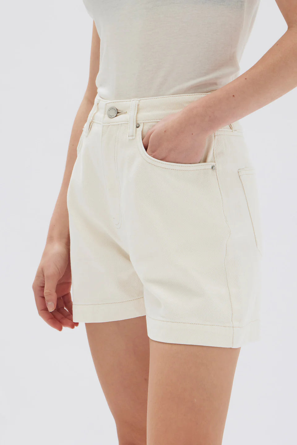 Boxy Denim Short Ecru