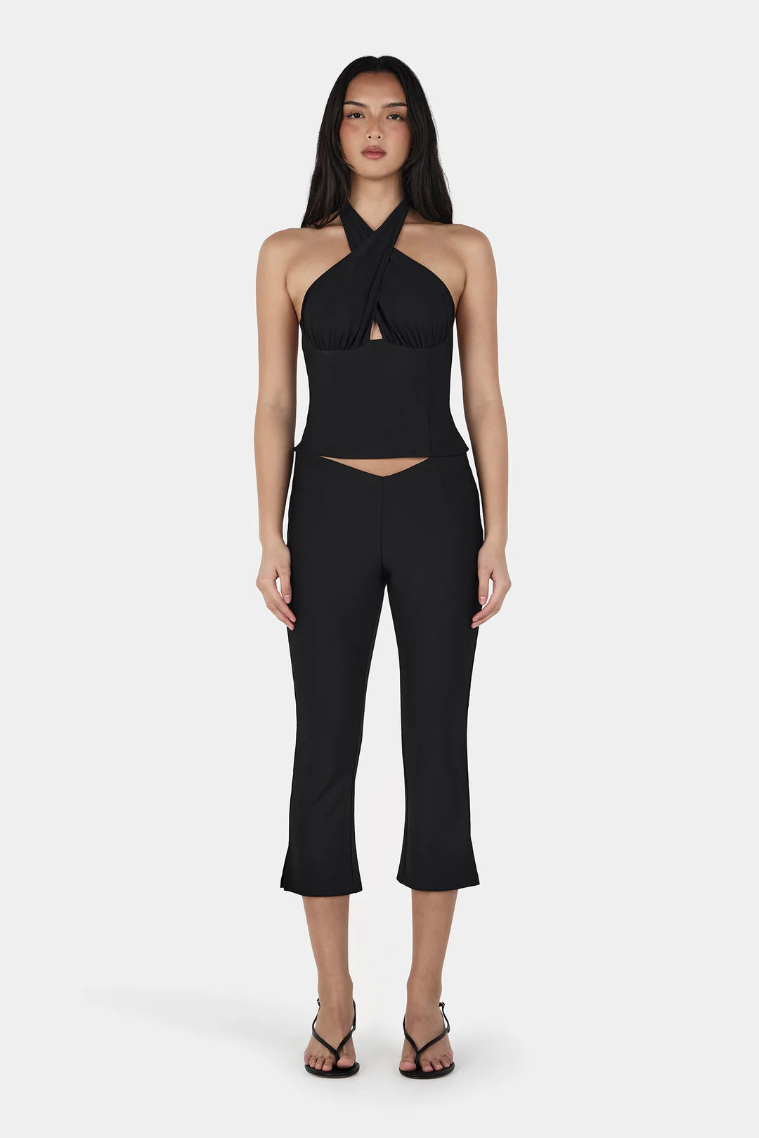 Reyna Capri Black