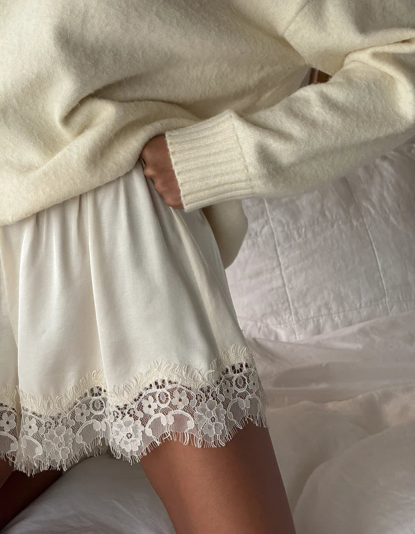 Bloom Short Ivory