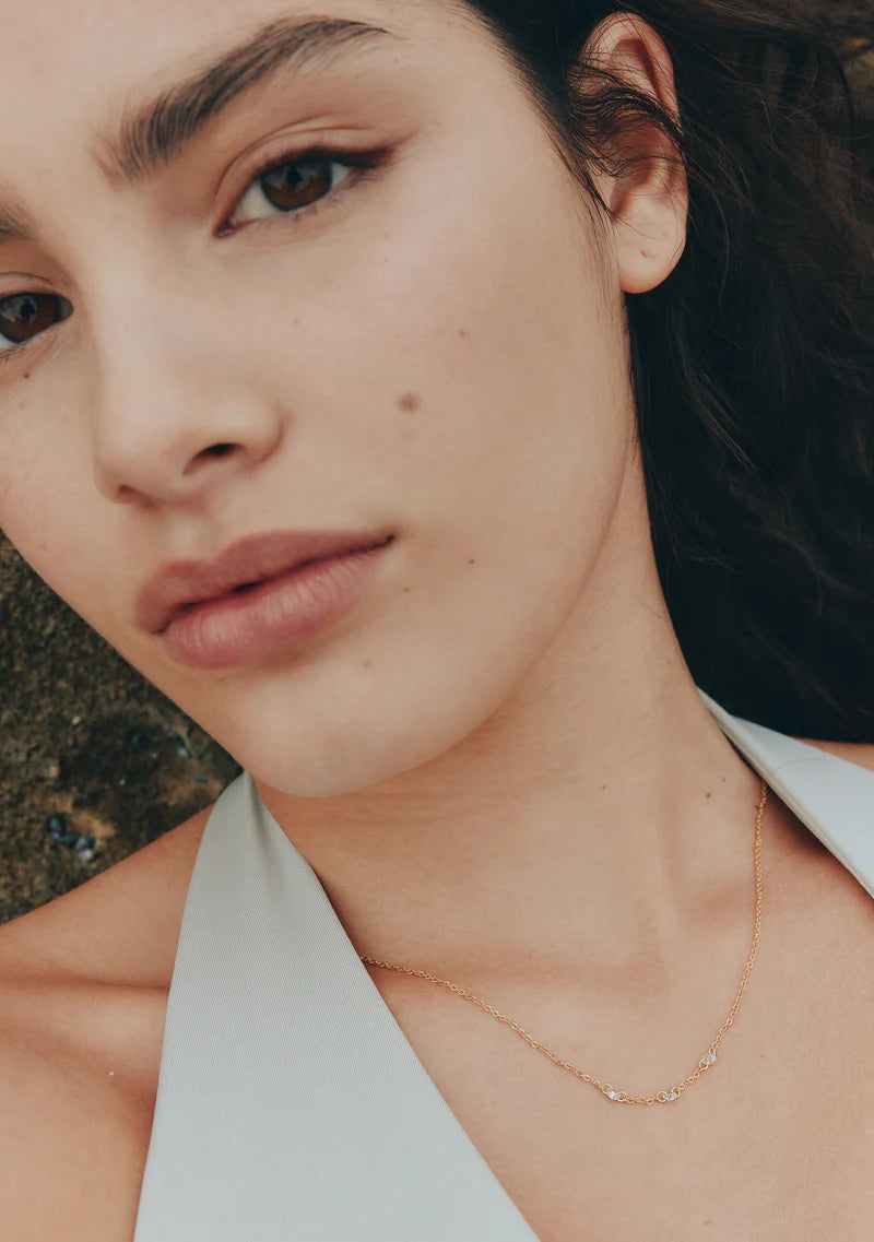 Floating Stone Necklace Gold