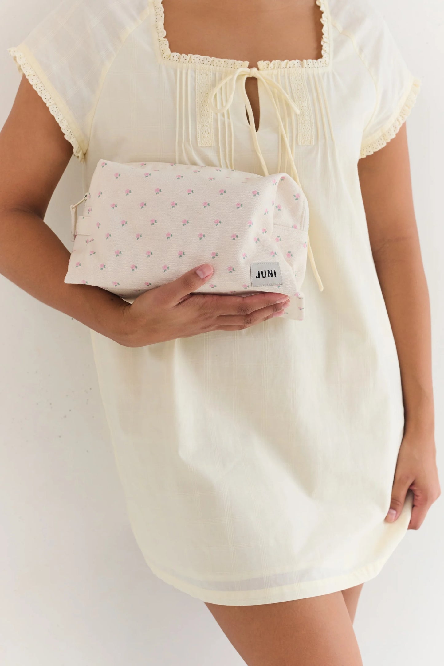 The Essentials Pouch Roses