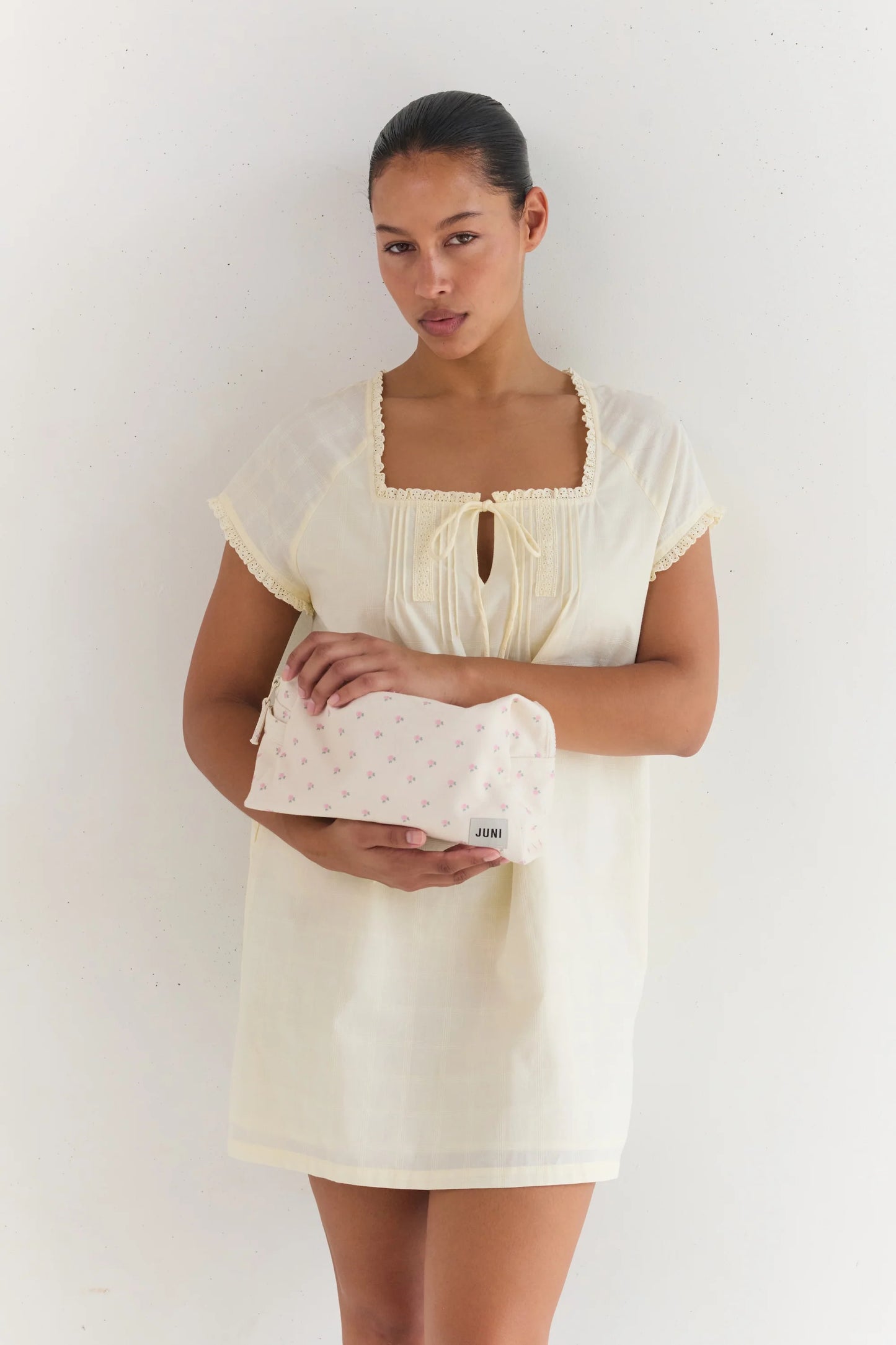 The Essentials Pouch Roses