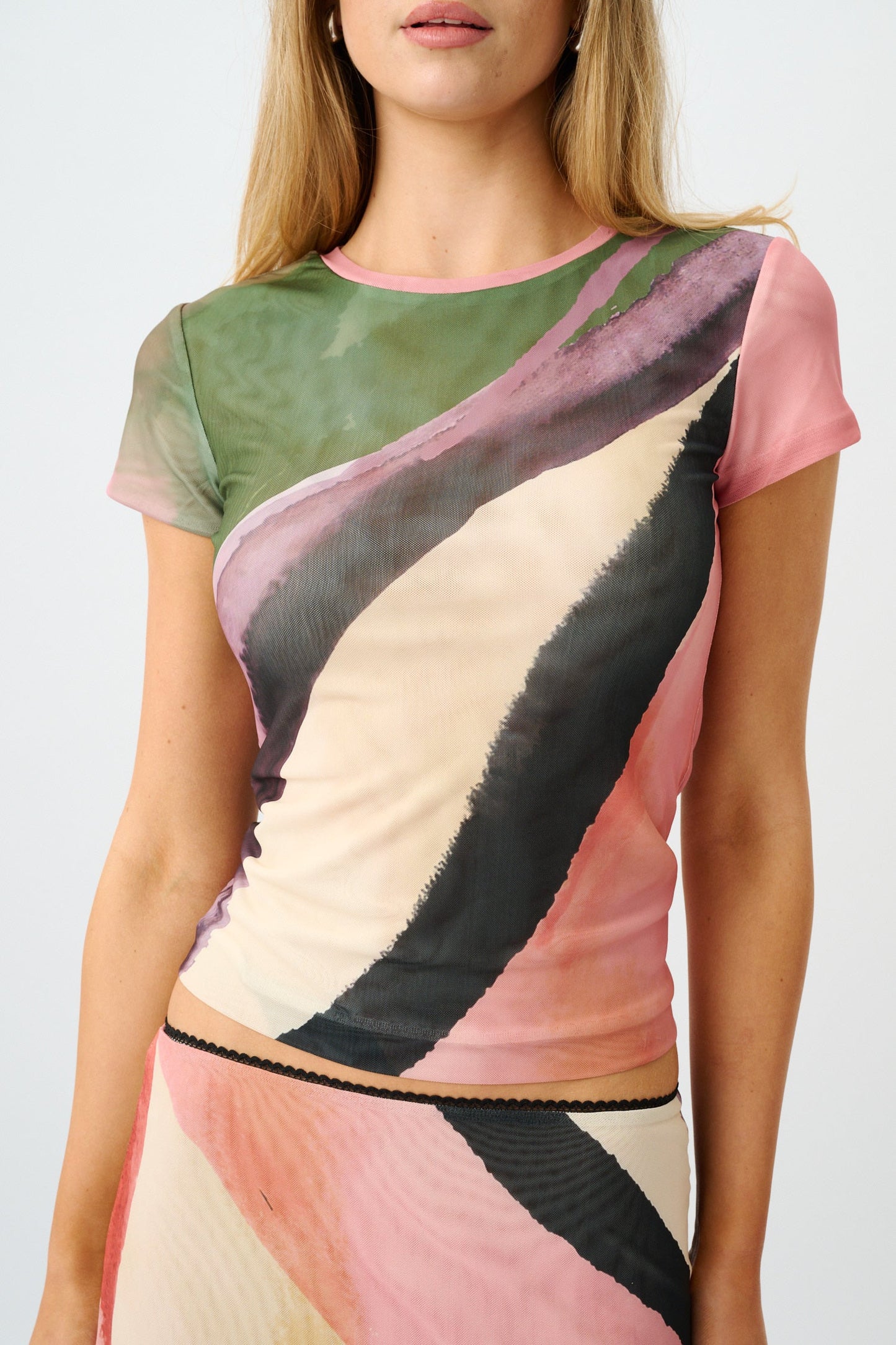 With Harper Lu Fitted Tee Mesh Wave