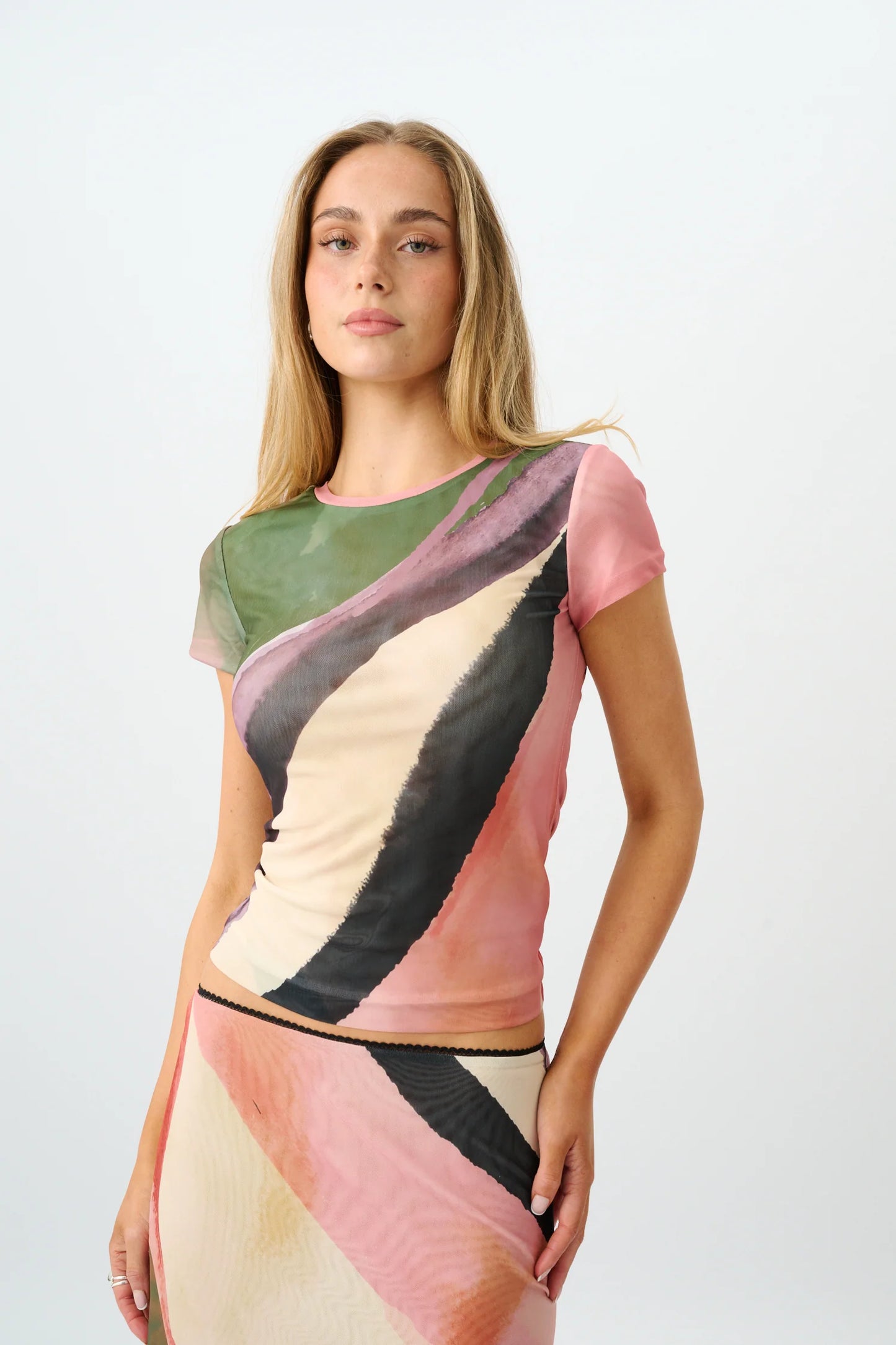 With Harper Lu Fitted Tee Mesh Wave
