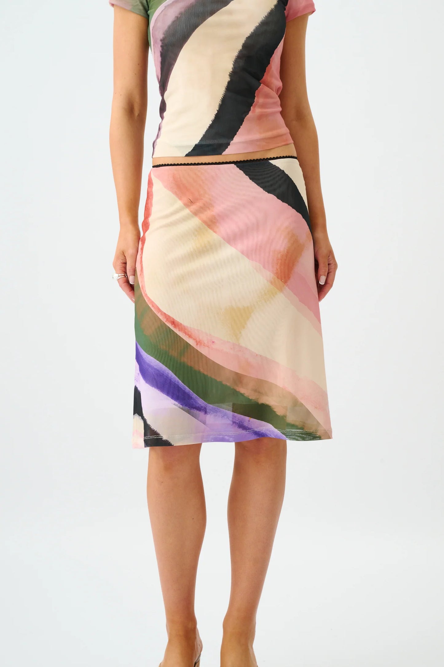 With Harper Lu Fitted Midi Skirt Mesh Wave