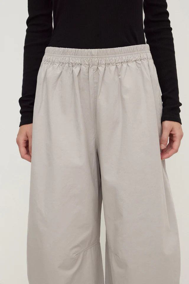 Lola Barrel Pant Cement