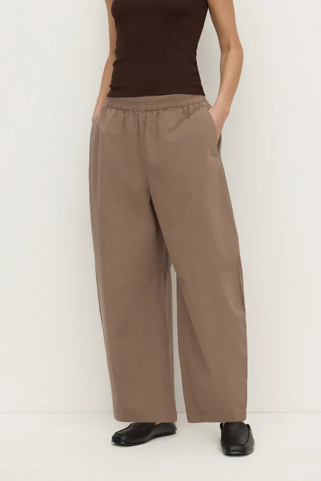 Assembly Label Elaine Washed Cotton Pant Dark Sand