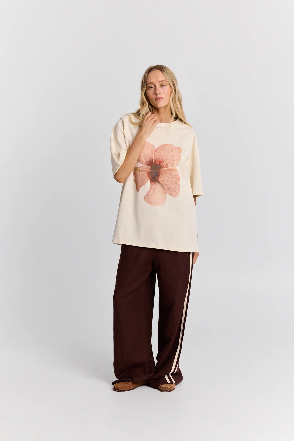 Burgundy Hibiscus Oversize Tee Ivory