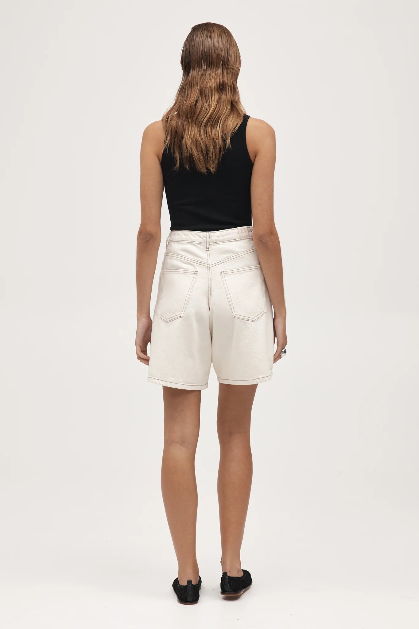 Relaxed Jean Short Ecru