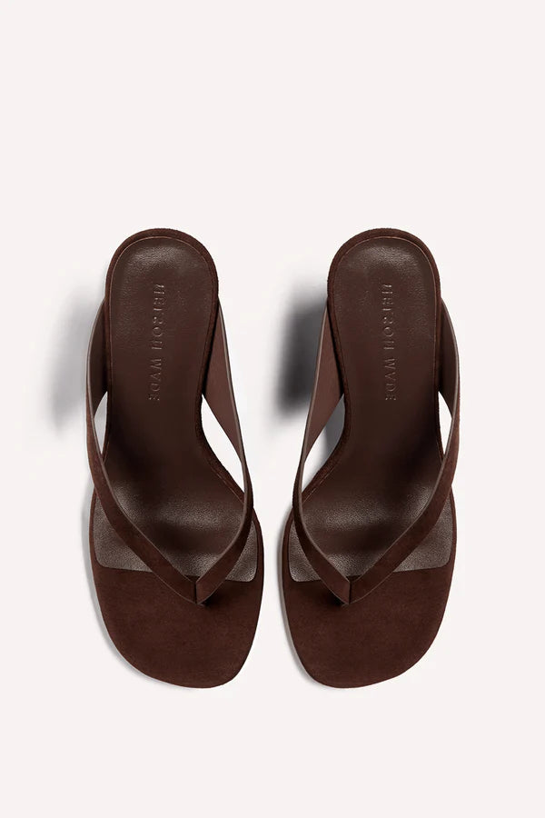 Neive Wedge Walnut