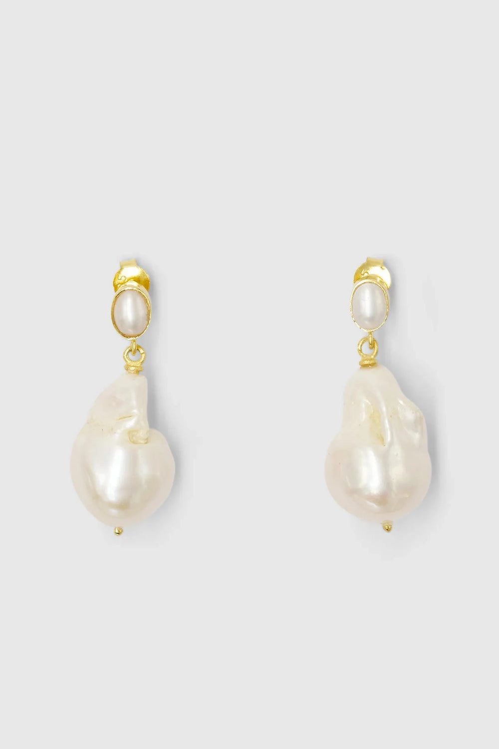 Nora Baroque Pearl Stud Gold