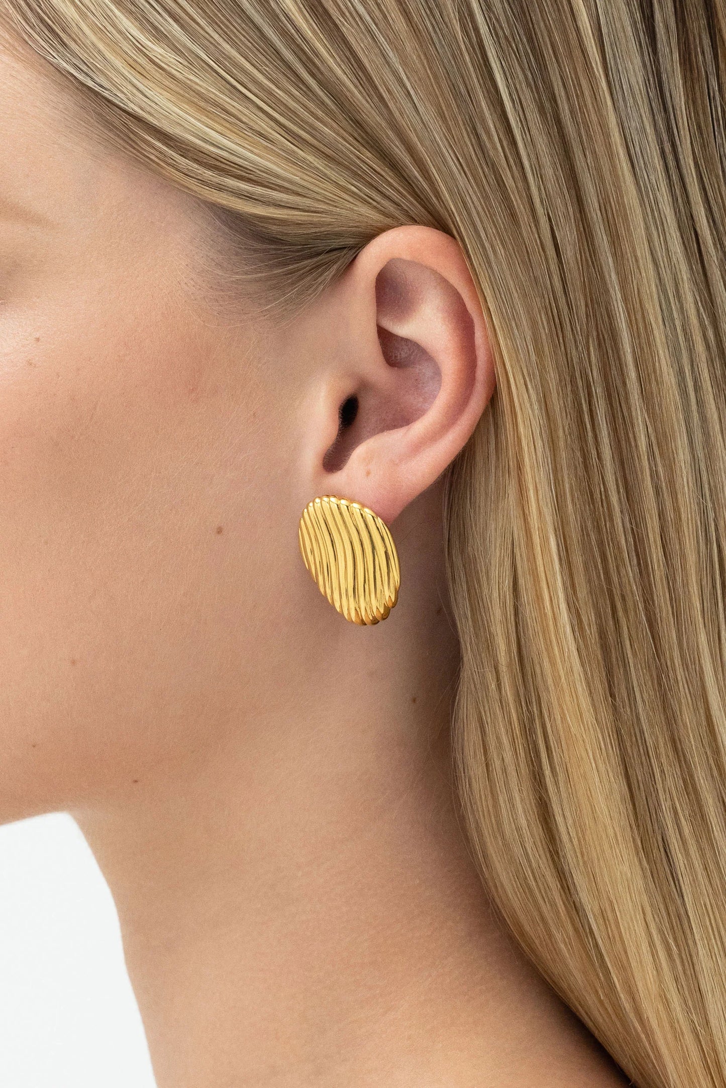 Paloma Dome Earrings Small Gold