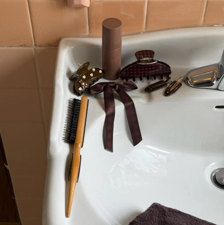 Popstar Clips Hazelnut Hug