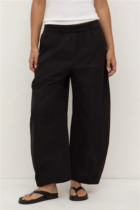 Lola Barrel Pant Black