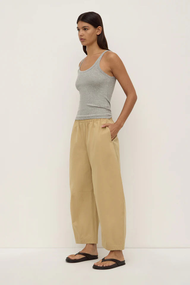 Lola Barrel Pant Tan