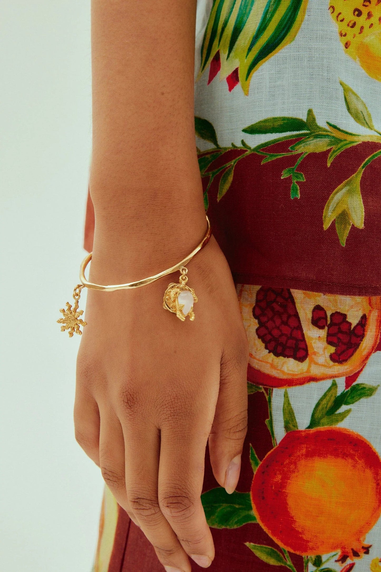 Encanto Collector Charm Bangle Gold