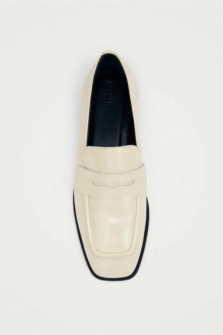 Zaha Leather Loafers Cream