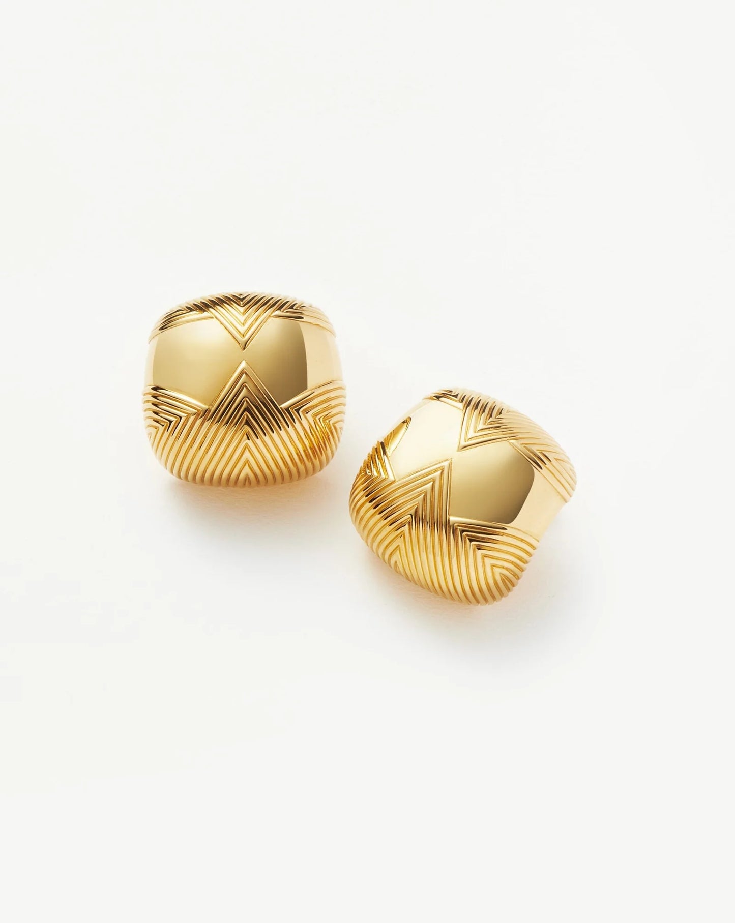 Hera Oversized Dome Ridge Stud Earrings