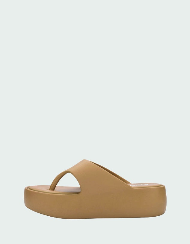 Melissa Free Platform Thong Dark Beige