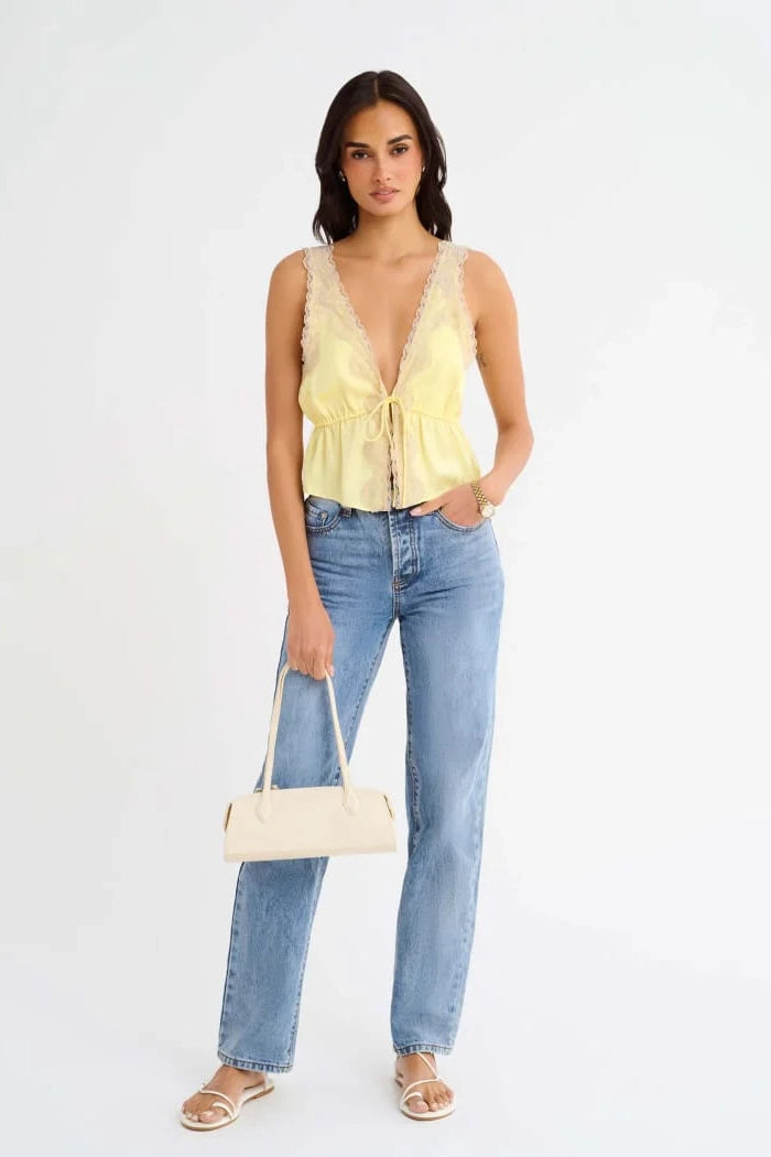 Lady Lace Top Buttercream