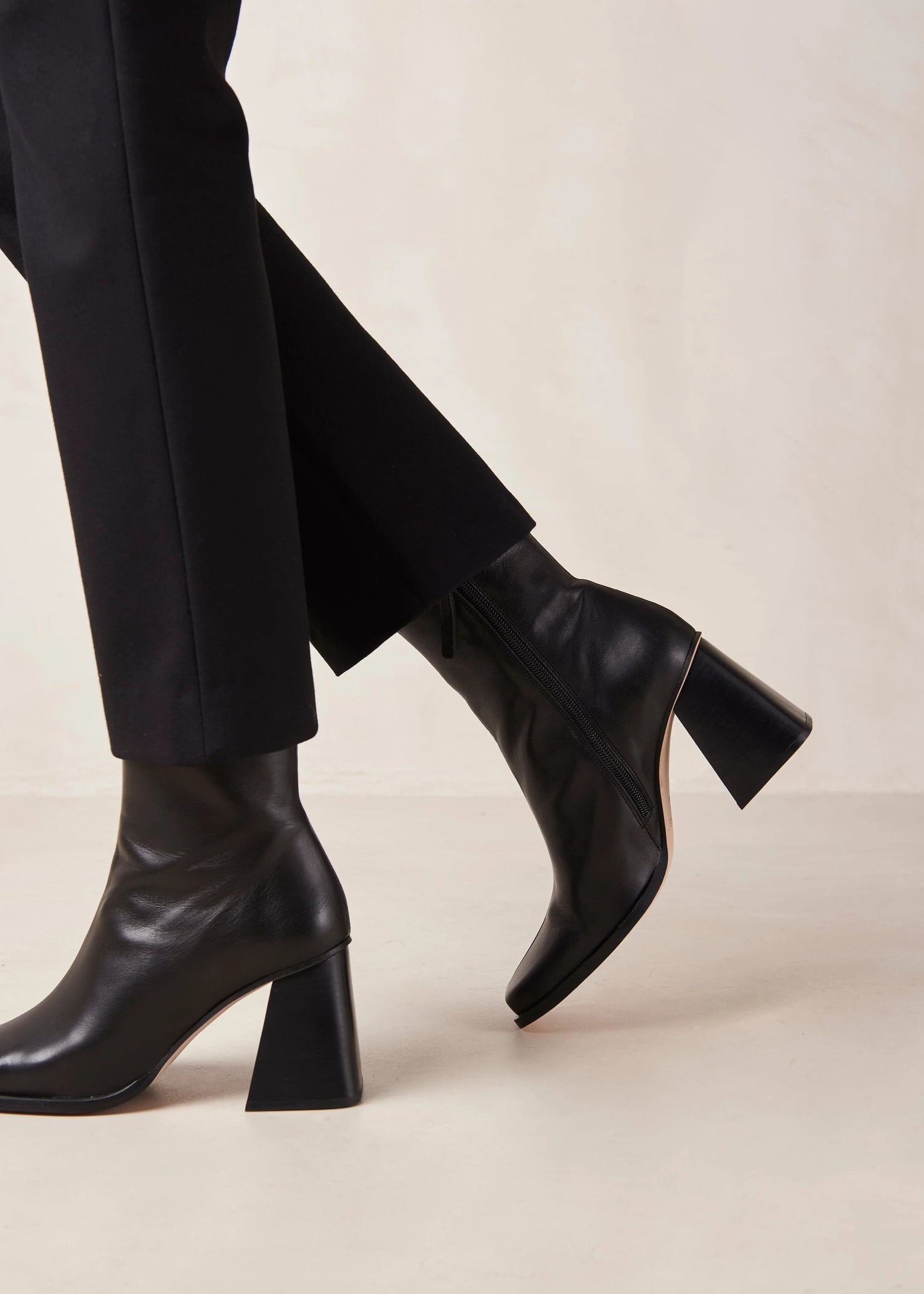 Acne studios saul leather ankle boots online