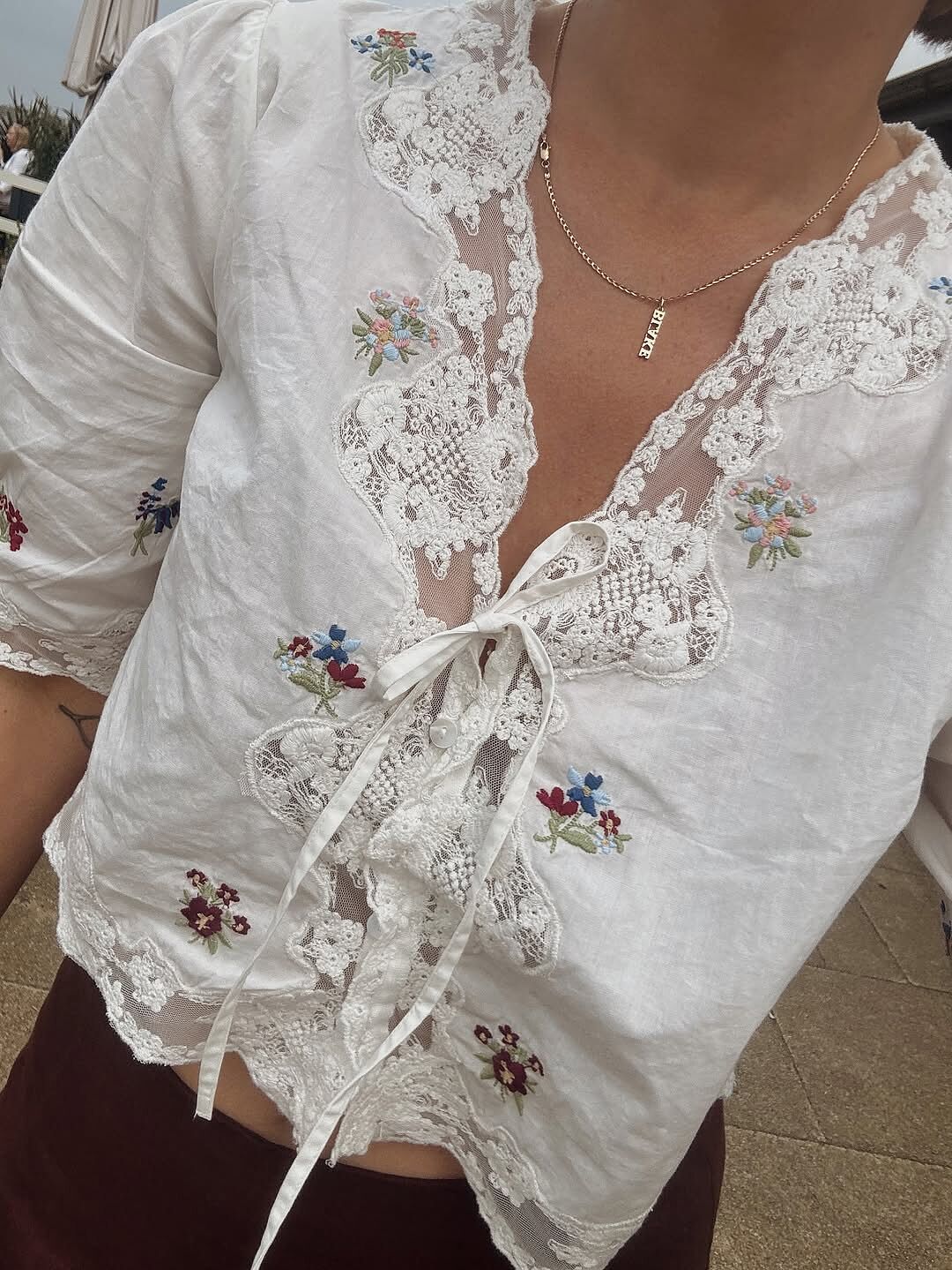 Ursula Top Bud Embroidery White
